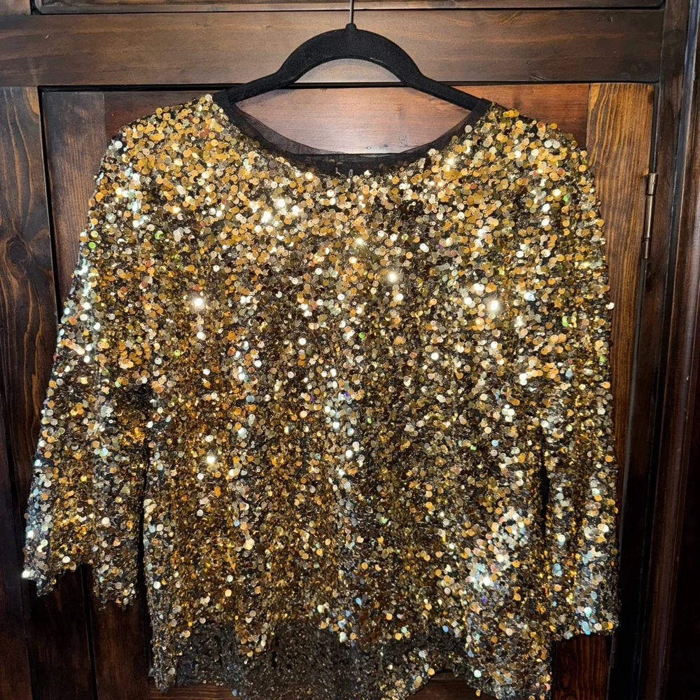 Lulu's Gold Sequin Blouse - Picture 3 of 4